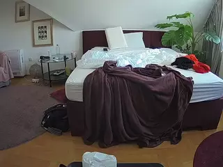 Julmodels Bedroom-A 2's Live Sex Cam Show