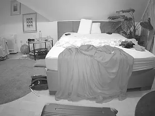 Julmodels Bedroom-A 2's Live Sex Cam Show