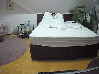 Julmodels Bedroom-A 2's Live Sex Cam Show
