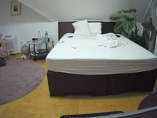 Julmodels Bedroom-A 2's Live Sex Cam Show