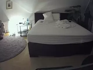 Julmodels Bedroom-A 2's Live Sex Cam Show