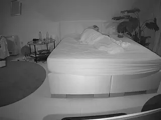 Julmodels Bedroom-A 2's Live Sex Cam Show