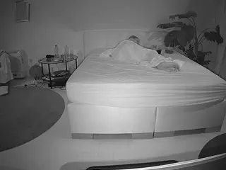 Julmodels Bedroom-A 2's Live Sex Cam Show