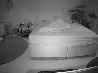 Julmodels Bedroom-A 2's Live Sex Cam Show