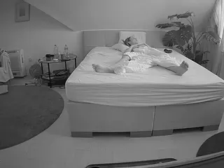 Julmodels Bedroom-A 2's Live Sex Cam Show