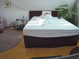 Julmodels Bedroom-A 2's Live Sex Cam Show