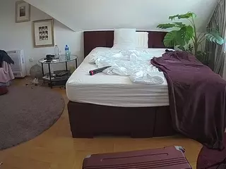 Julmodels Bedroom-A 2's Live Sex Cam Show