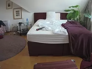 Julmodels Bedroom-A 2's Live Sex Cam Show