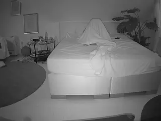 Julmodels Bedroom-A 2's Live Sex Cam Show