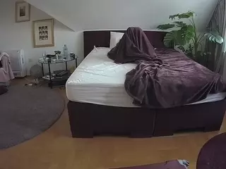 Julmodels Bedroom-A 2's Live Sex Cam Show