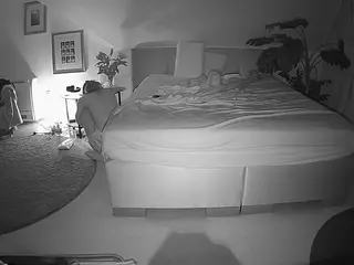 Julmodels Bedroom-A 2's Live Sex Cam Show