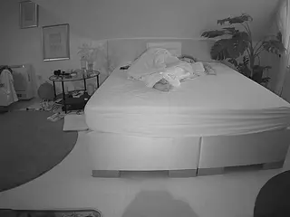 Julmodels Bedroom-A 2's Live Sex Cam Show