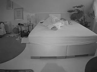 Julmodels Bedroom-A 2's Live Sex Cam Show