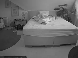 Julmodels Bedroom-A 2's Live Sex Cam Show