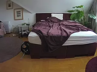 Julmodels Bedroom-A 2's Live Sex Cam Show