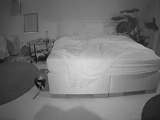 Julmodels Bedroom-A 2's Live Sex Cam Show