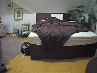 Julmodels Bedroom-A 2's Live Sex Cam Show
