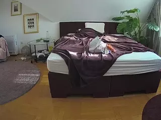 Julmodels Bedroom-A 2's Live Sex Cam Show