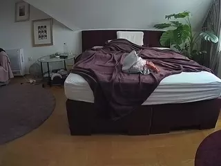 Julmodels Bedroom-A 2's Live Sex Cam Show