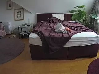 Julmodels Bedroom-A 2's Live Sex Cam Show