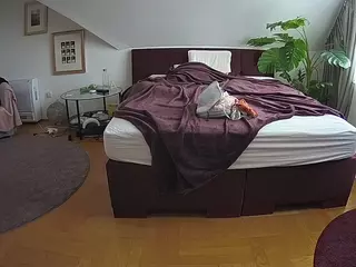 Julmodels Bedroom-A 2's Live Sex Cam Show