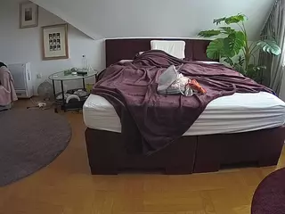 Julmodels Bedroom-A 2's Live Sex Cam Show