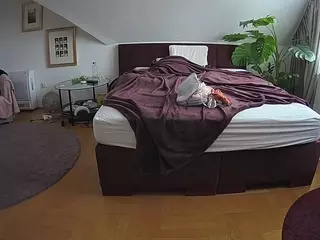 Julmodels Bedroom-A 2's Live Sex Cam Show