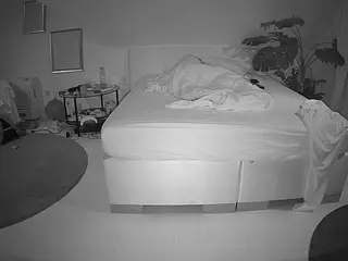 Julmodels Bedroom-A 2's Live Sex Cam Show