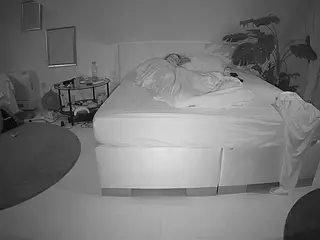 Julmodels Bedroom-A 2's Live Sex Cam Show