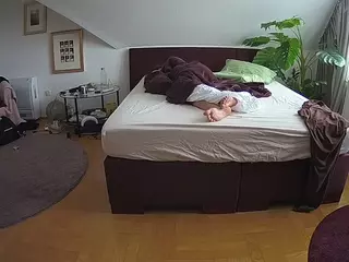 Julmodels Bedroom-A 2's Live Sex Cam Show