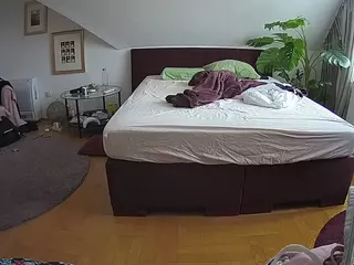 Julmodels Bedroom-A 2's Live Sex Cam Show