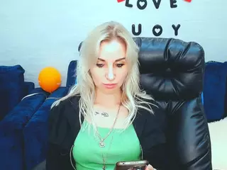 rose-shine's Live Sex Cam Show
