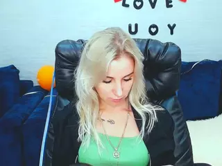 rose-shine's Live Sex Cam Show