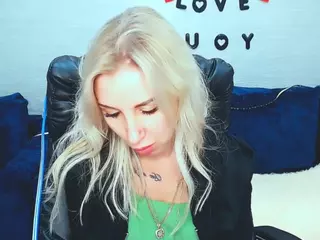 rose-shine's Live Sex Cam Show