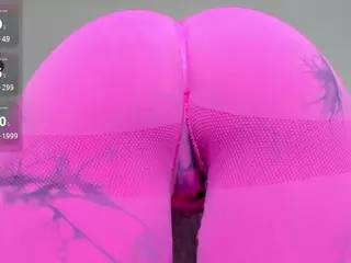 Yummyass4u's Live Sex Cam Show