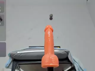 Yummyass4u's Live Sex Cam Show