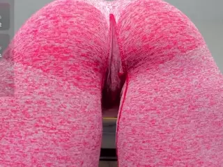 Yummyass4u's Live Sex Cam Show
