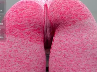 Yummyass4u's Live Sex Cam Show