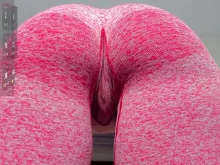 Yummyass4u's Live Sex Cam Show