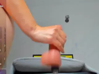 Yummyass4u's Live Sex Cam Show