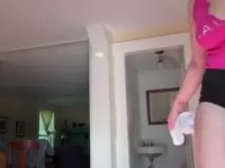 Switchy Kitty's Live Sex Cam Show