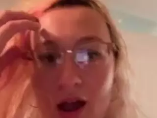 Switchy Kitty's Live Sex Cam Show