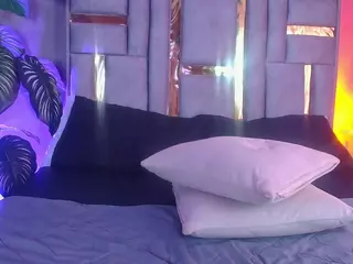 juliia-rose's Live Sex Cam Show