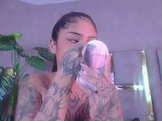 juliia-rose's Live Sex Cam Show