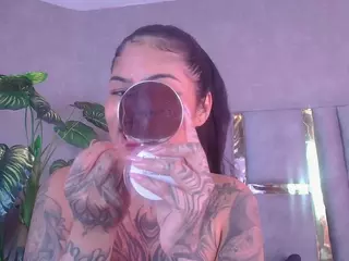 juliia-rose's Live Sex Cam Show