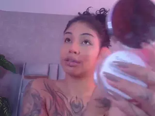 juliia-rose's Live Sex Cam Show