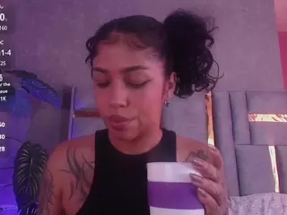 juliia-rose's Live Sex Cam Show