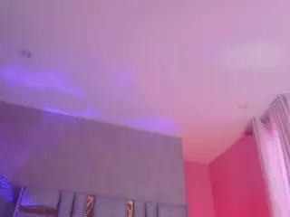 juliia-rose's Live Sex Cam Show
