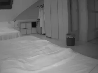 Julmodels Bedroom-D1's Live Sex Cam Show