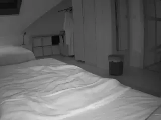Julmodels Bedroom-D1's Live Sex Cam Show